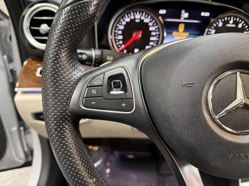 Used 2018 Mercedes-Benz E 300 4MATIC image 18