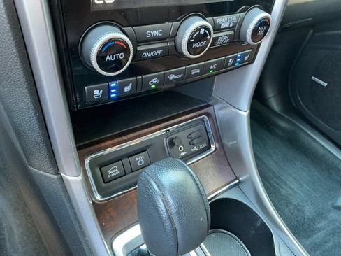 Used 2019 Subaru Ascent Touring w/ Popular Package #3 AWD/4WD image 23