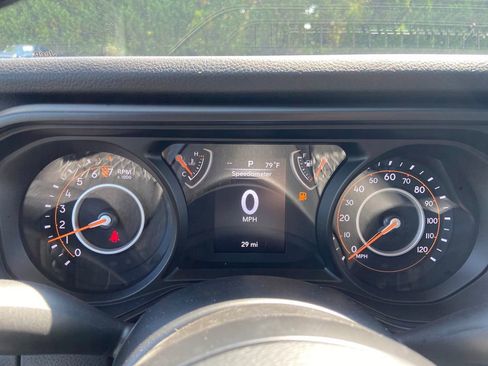 New 2025 Jeep Gladiator Sport image 18