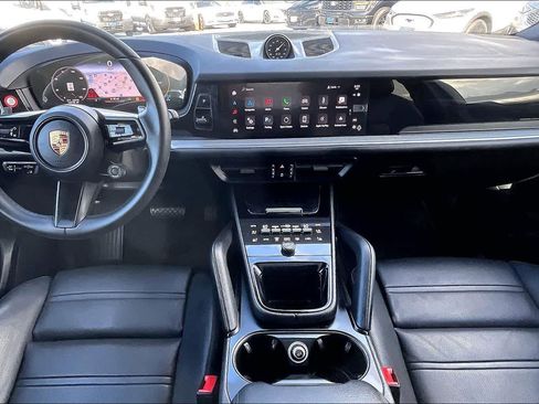 Used 2025 Porsche Cayenne Coupe AWD/4WD image 10