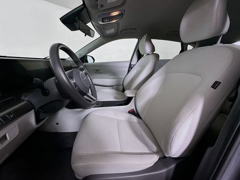 Used 2025 Hyundai Kona SEL FWD image 13
