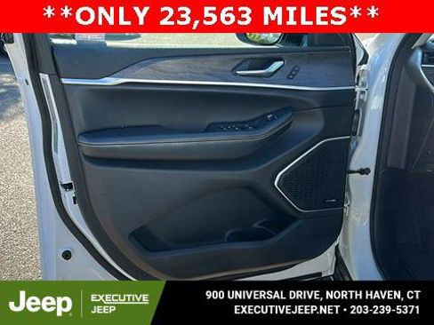 Certified 2022 Jeep Grand Cherokee Limited image 9