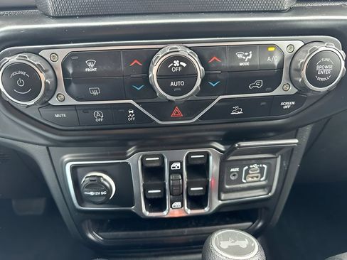 Used 2021 Jeep Wrangler Unlimited Sport AWD/4WD image 27