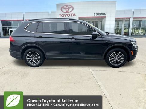 Used 2019 Volkswagen Tiguan SE w/ Panoramic Sunroof Package AWD/4WD image 11