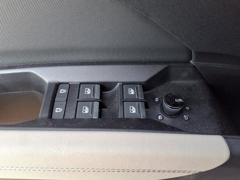 Certified 2025 Audi Q4 e-tron Premium Plus w/ Premium Plus image 7