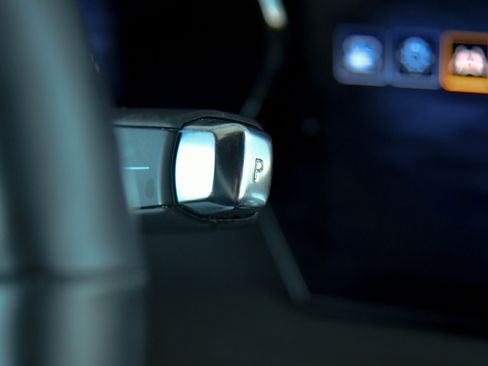 Used 2024 Chevrolet Traverse LT image 36