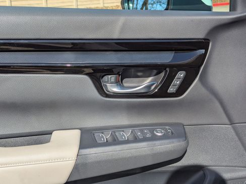 Used 2023 Honda CR-V EX-L image 11