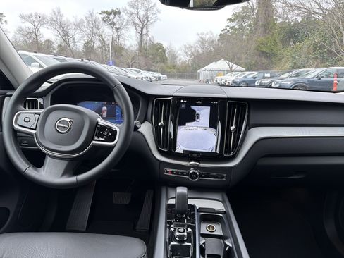 Certified 2025 Volvo XC60 B5 Plus image 30