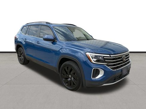 Used 2025 Volkswagen Atlas SE FWD image 3