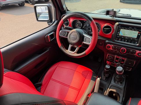 Used 2023 Jeep Gladiator Rubicon w/ Cold Weather Group AWD/4WD image 7