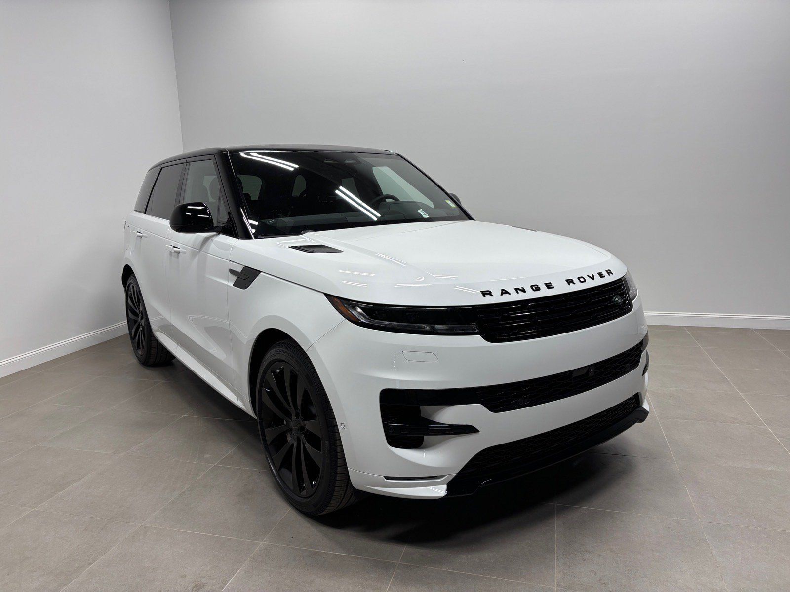 New 2026 Land Rover Range Rover Sport Dynamic SE AWD/4WD image 4
