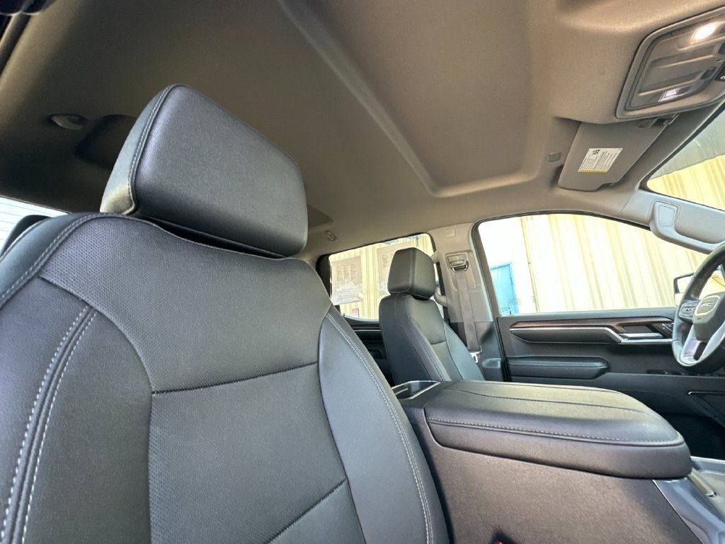 Used 2023 GMC Sierra 1500 SLT w/ SLT Premium Package RWD image 18