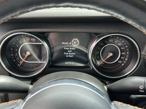 Used 2022 Jeep Gladiator Overland AWD/4WD image 14