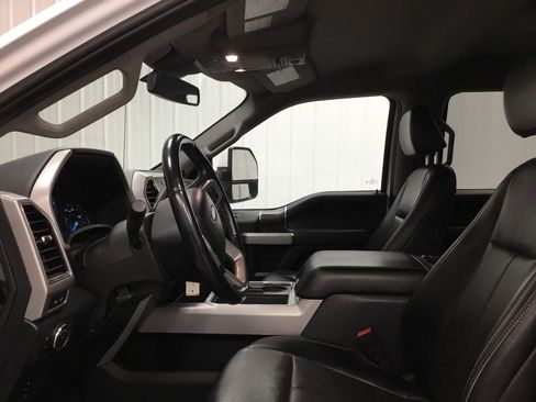 Used 2021 Ford F250 Lariat w/ Lariat Value Package image 8