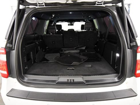 Used 2018 Ford Expedition Max XLT w/ Equipment Group 202A AWD/4WD image 7