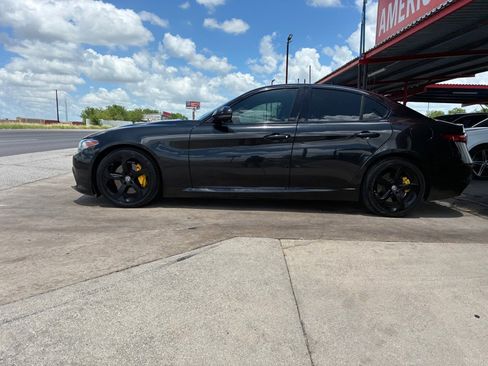 Used 2017 Alfa Romeo Giulia RWD image 26