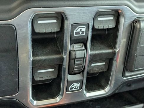 Used 2022 Jeep Gladiator Sport AWD/4WD image 22