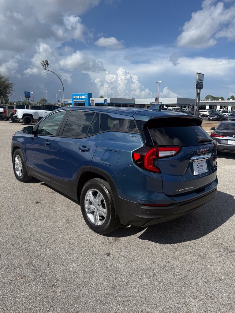 Used 2024 GMC Terrain SLE FWD image 5
