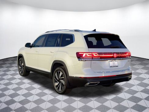 New 2026 Volkswagen Atlas SEL image 3