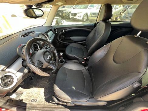 Used 2011 MINI Cooper Hardtop image 10