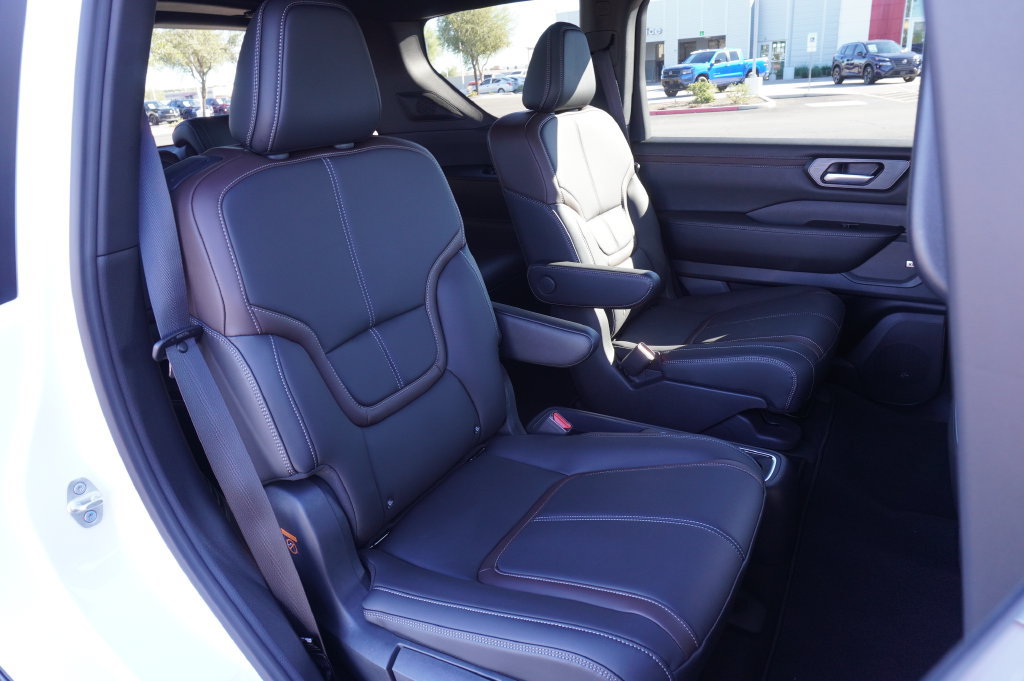 New 2027 Nissan Armada SL RWD image 9