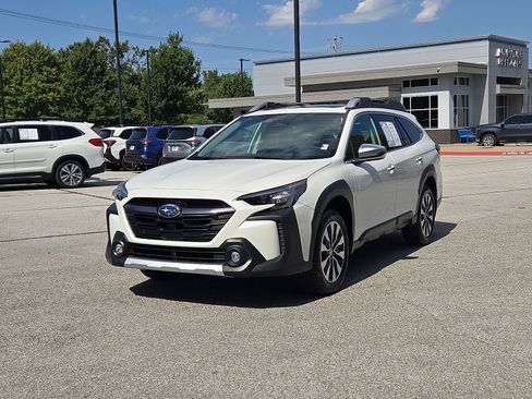 Certified 2025 Subaru Outback Touring XT AWD/4WD image 2