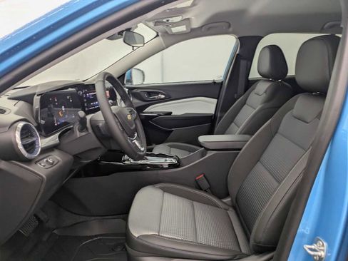 New 2026 Chevrolet Trax LT image 17