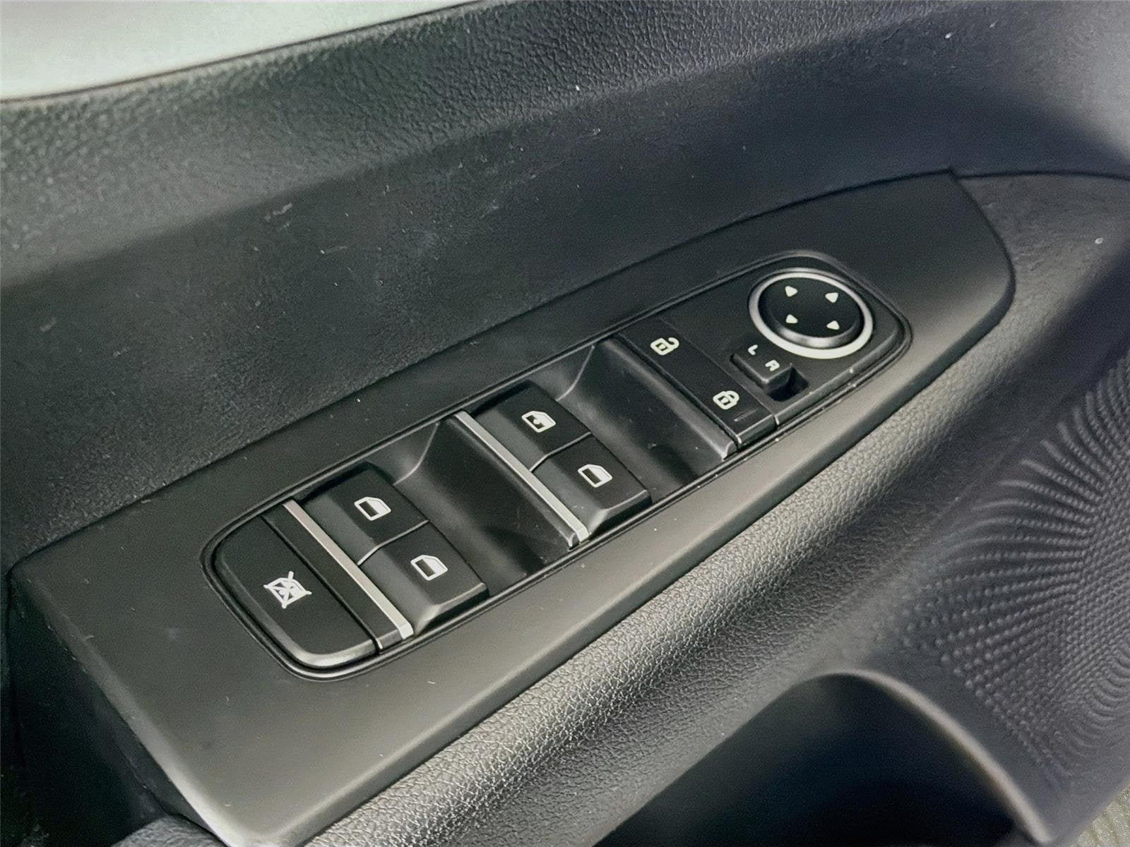 Used 2024 Kia Forte LXS w/ LXS Technology Package FWD image 18