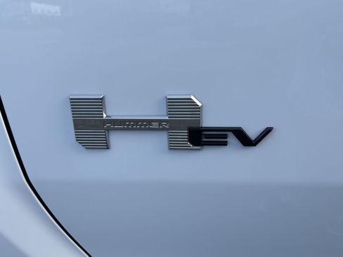 New 2025 GMC Hummer EV 3X image 76