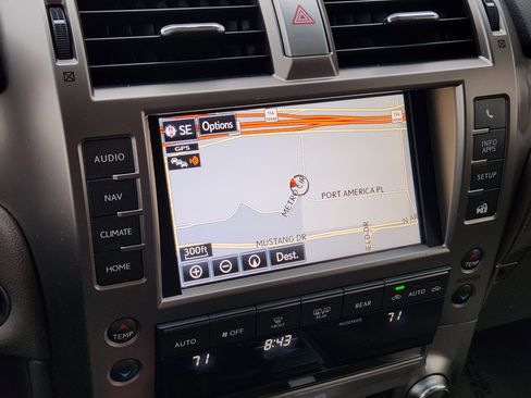Used 2014 Lexus GX 460 image 18