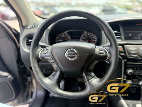 Used 2019 Nissan Pathfinder S FWD image 22