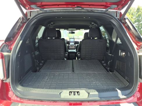 Used 2022 Ford Explorer ST w/ Equipment Group 401A AWD/4WD image 8