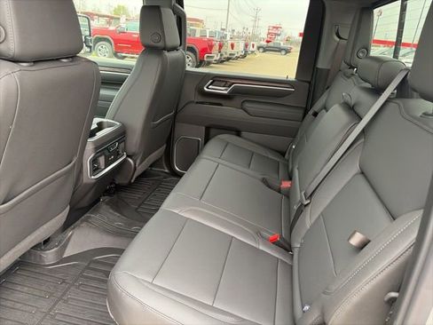New 2026 GMC Sierra 2500 SLT w/ SLT Premium Package image 11