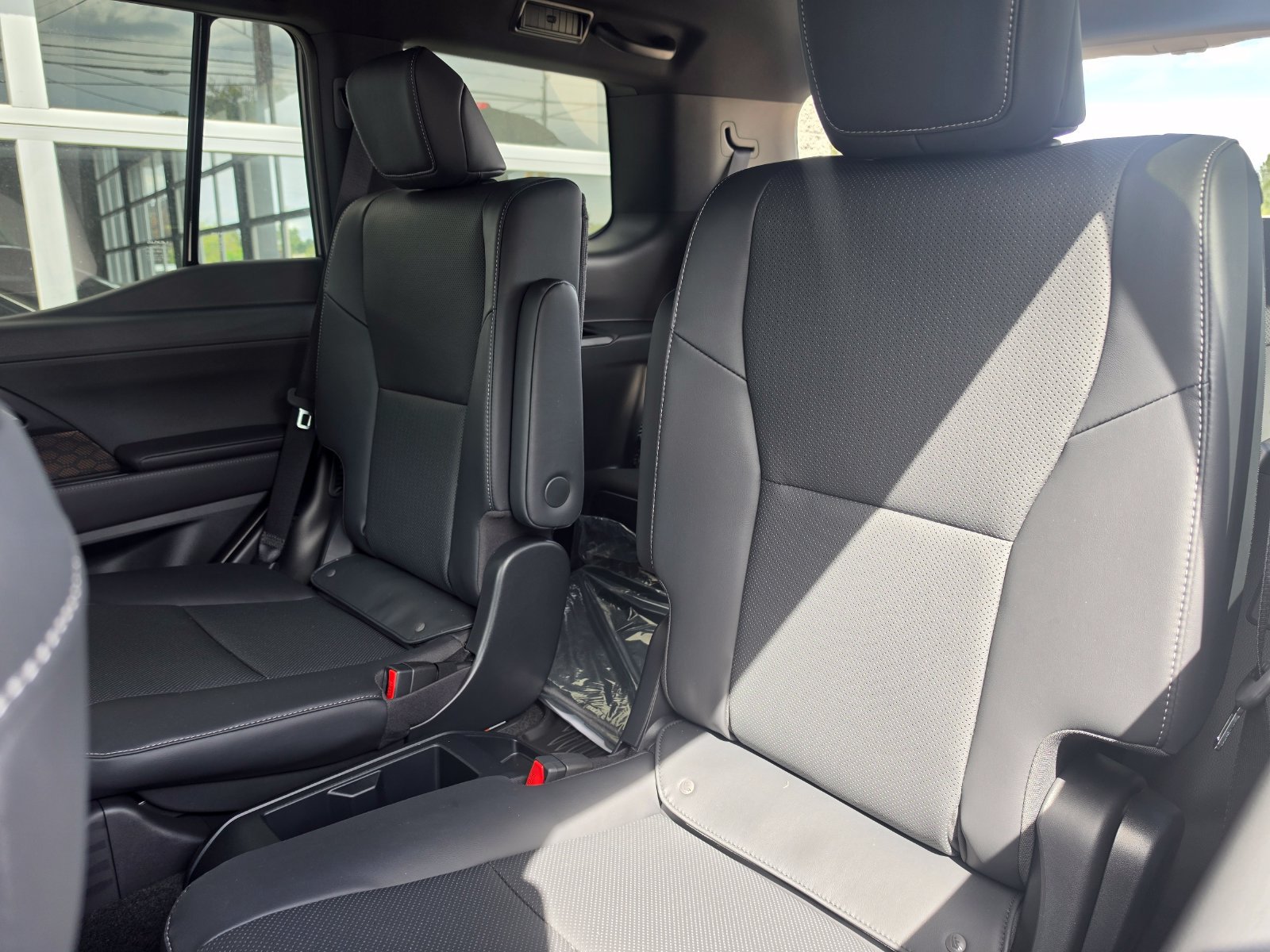 Used 2026 Lexus GX 550 w/ Accessory Package (2T) AWD/4WD image 8