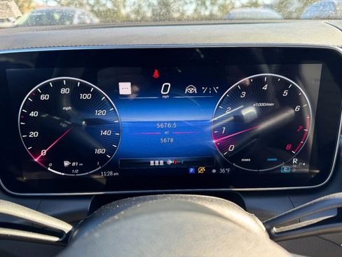 Used 2024 Mercedes-Benz GLC 300 4MATIC image 22