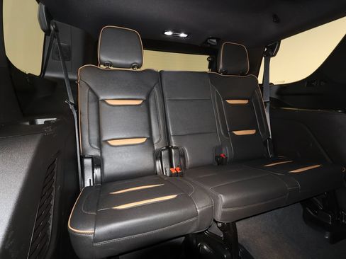 Used 2024 GMC Yukon AT4 w/ Technology Package AWD/4WD image 26