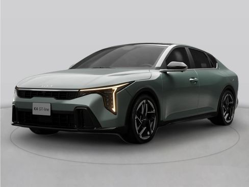 Used 2025 Kia K4 FWD image 1