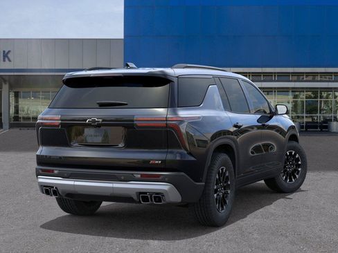 New 2026 Chevrolet Traverse Z71 w/ Enhanced Driving Package AWD/4WD image 4