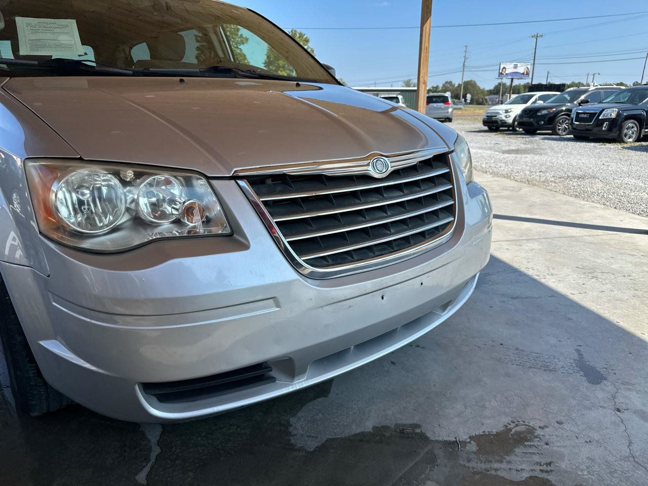 Used 2009 Chrysler Town & Country LX w/ PWR Convenience Group FWD image 22