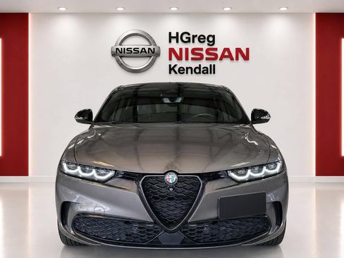 Used 2024 Alfa Romeo Tonale Veloce AWD/4WD image 5