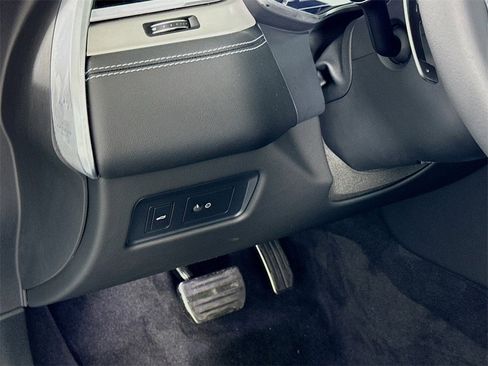 New 2024 Jaguar XF R-Dynamic SE image 10