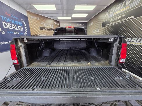 Used 2012 Nissan Titan SV image 13