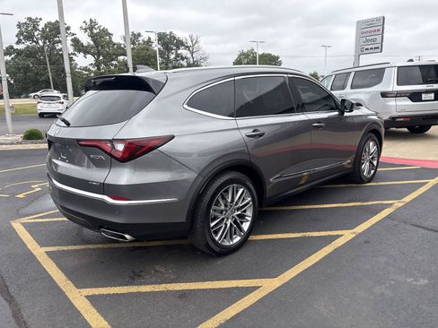 Used 2023 Acura MDX SH-AWD w/ Advance Package image 5