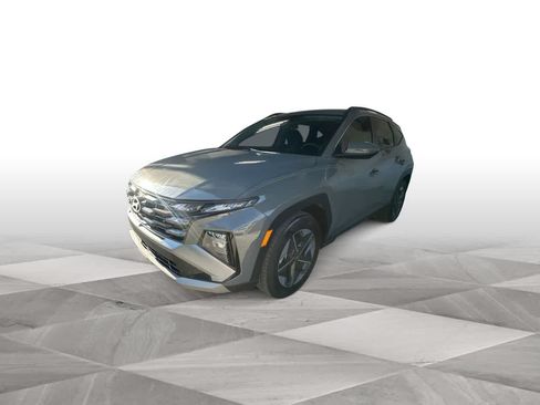 Used 2025 Hyundai Tucson SEL FWD image 4
