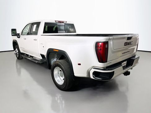 Used 2025 GMC Sierra 3500 Denali AWD/4WD image 9
