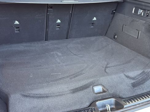 New 2025 Mercedes-Benz GLC 350e 4MATIC image 32