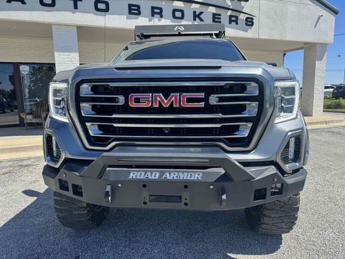Used 2021 GMC Sierra 1500 AT4 w/ AT4 Premium Package AWD/4WD image 3