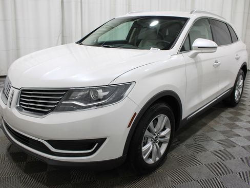 Used 2017 Lincoln MKX Select w/ Select Plus Package image 36