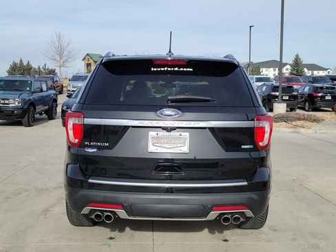 Used 2019 Ford Explorer Platinum image 12