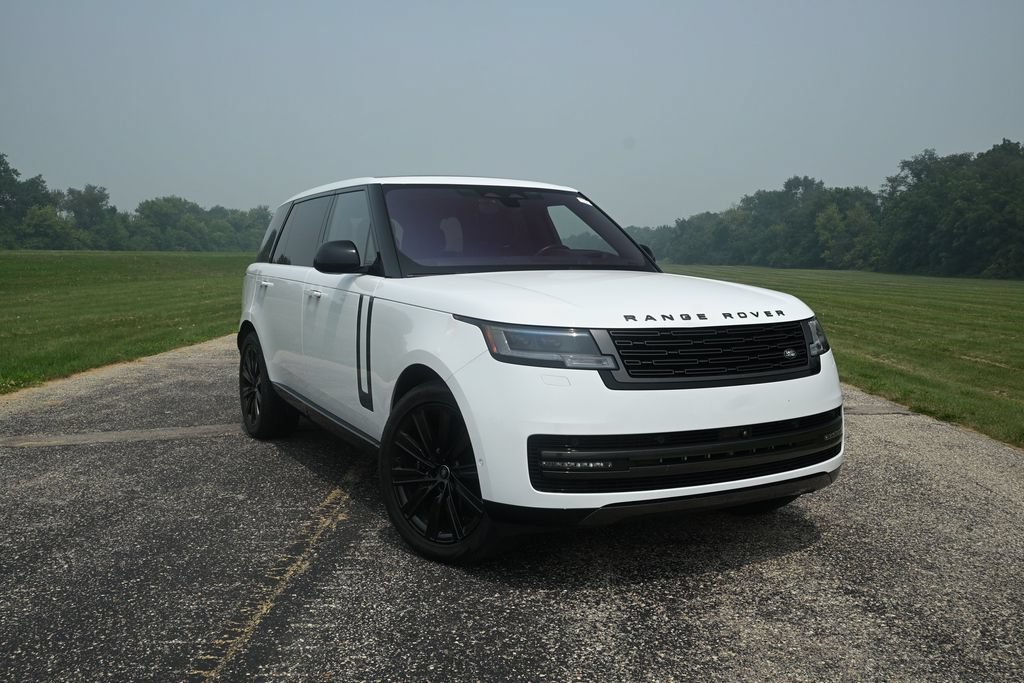 Used 2023 Land Rover Range Rover Long Wheelbase SE AWD/4WD image 2